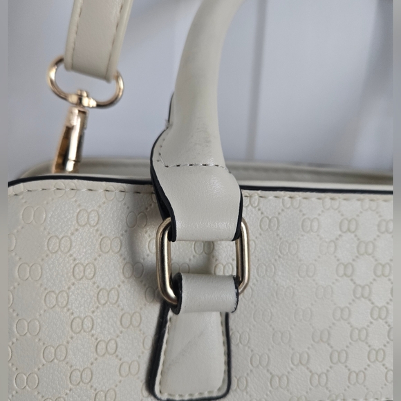 Cream Crossbody Bag - Picture 11 of 11